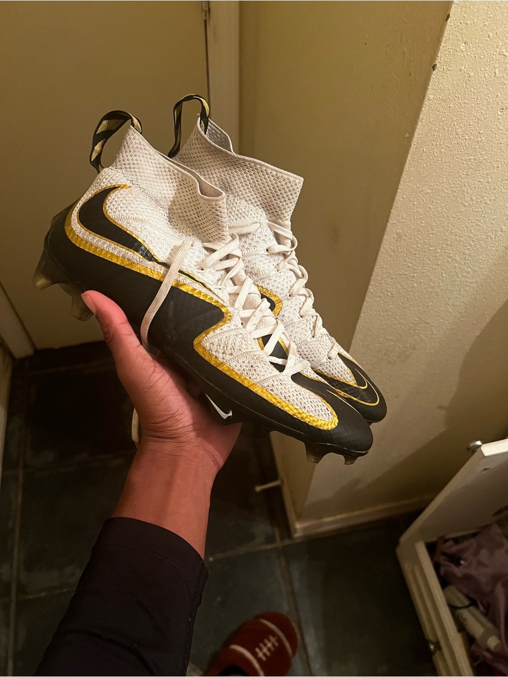 Nike Kids White Black & Gold High-Top Soccer Cleats